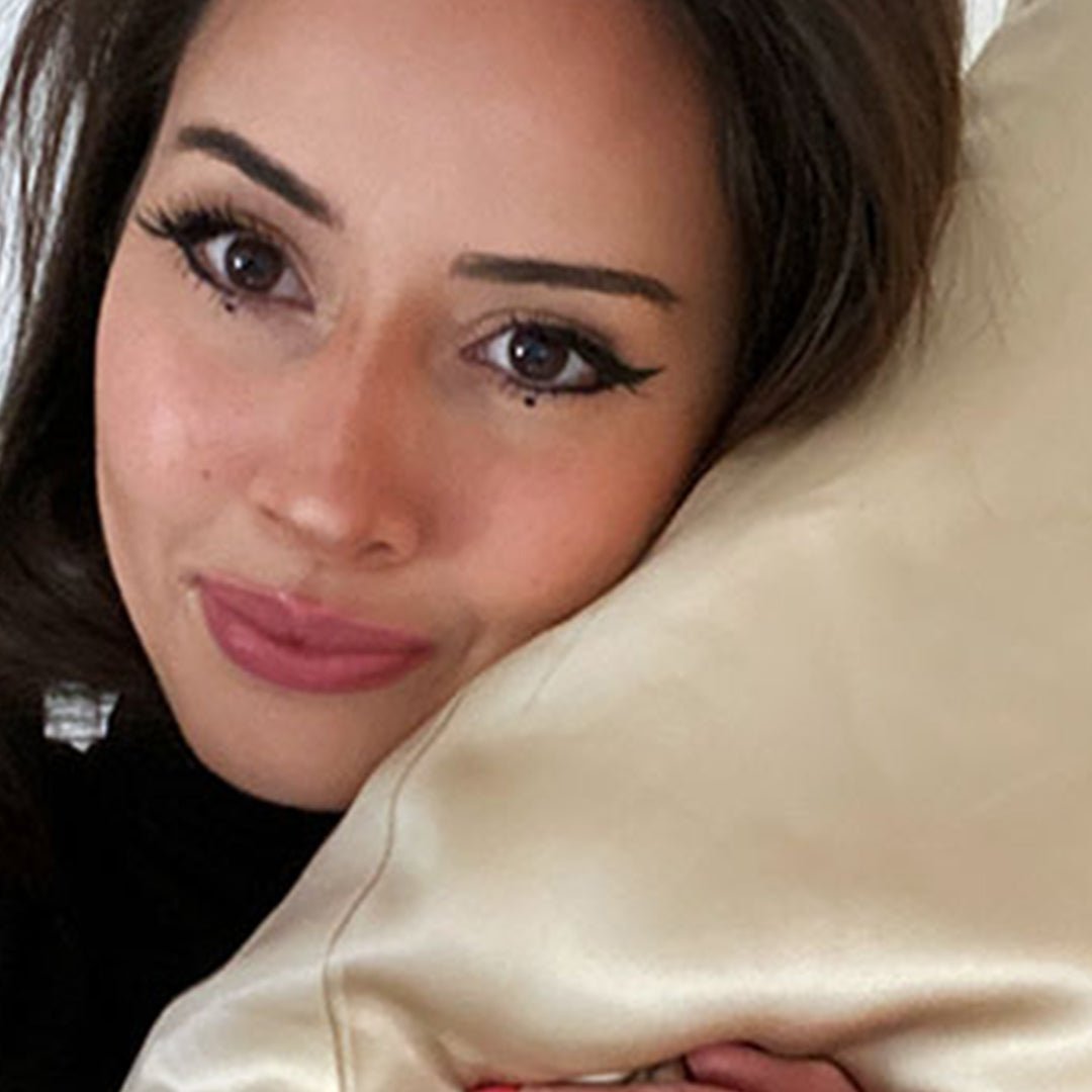 iGlow Silk Pillowcase - Champagne Dreams - iGlow Cosmetics