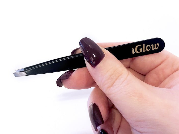 iGlow Slanted Tweezer - iGlow Cosmetics