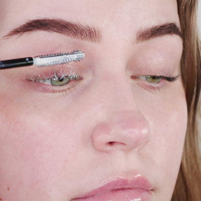 iGlow Lash serum and free iGlow Lash Volumizing Primer - iGlow Cosmetics