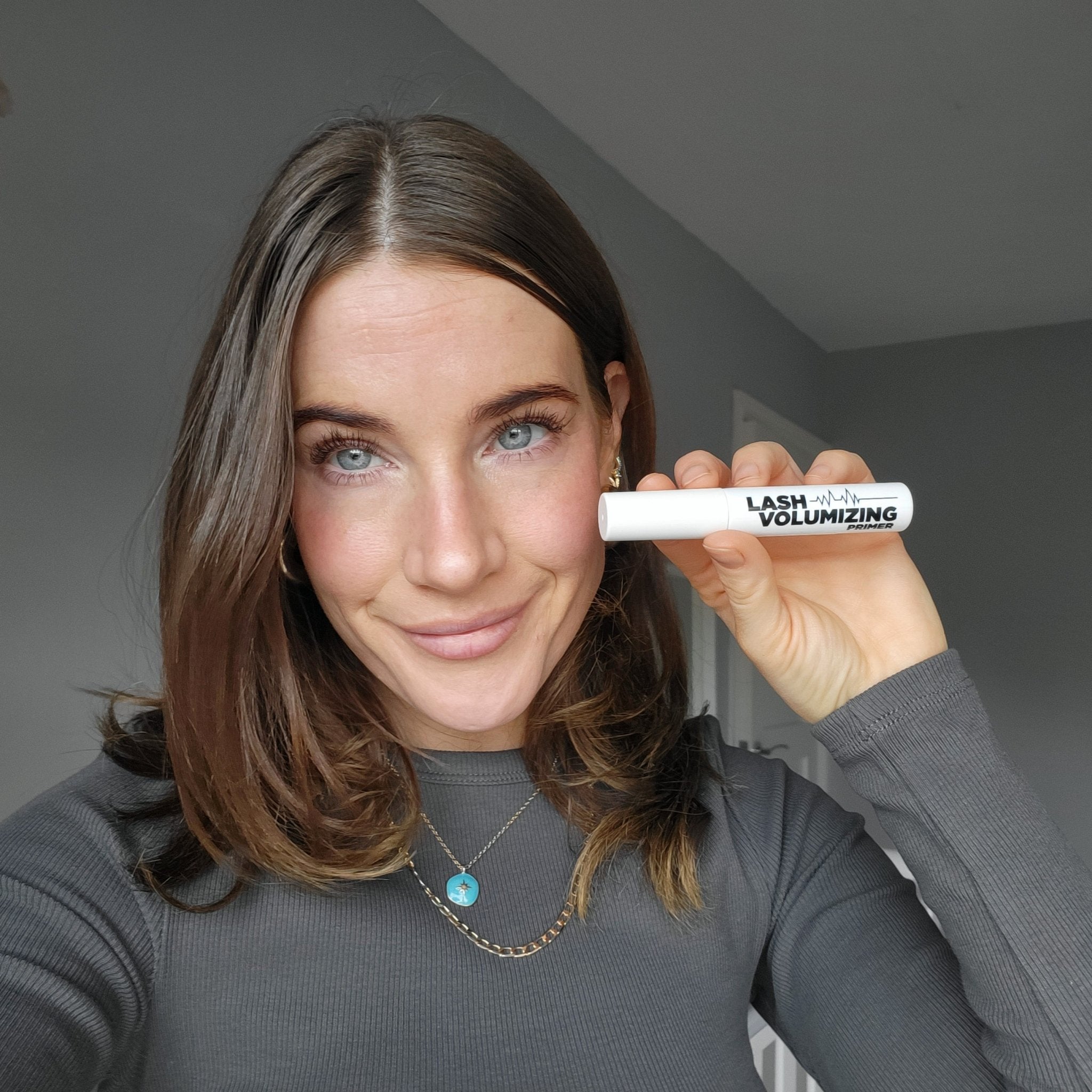 iGlow Lash serum and free iGlow Lash Volumizing Primer - iGlow Cosmetics